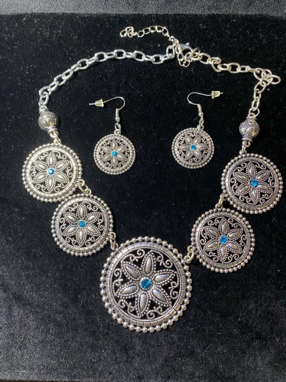 Written in the Star Lilies Blue Round Necklace and Earrings Paparazzi